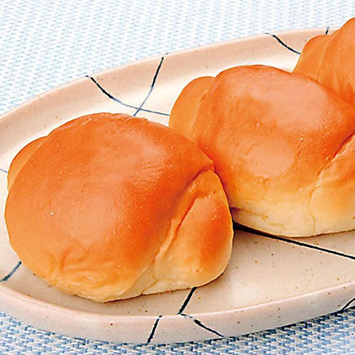 食パンに並ぶ朝食の定番ロールパン